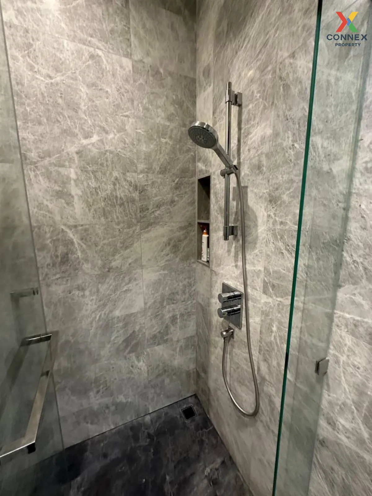 เช่าคอนโด  28 ชิดลม BTS-ชิดลม ลุมพินี เขต ปทุมวัน กรุงเทพ CX-1035