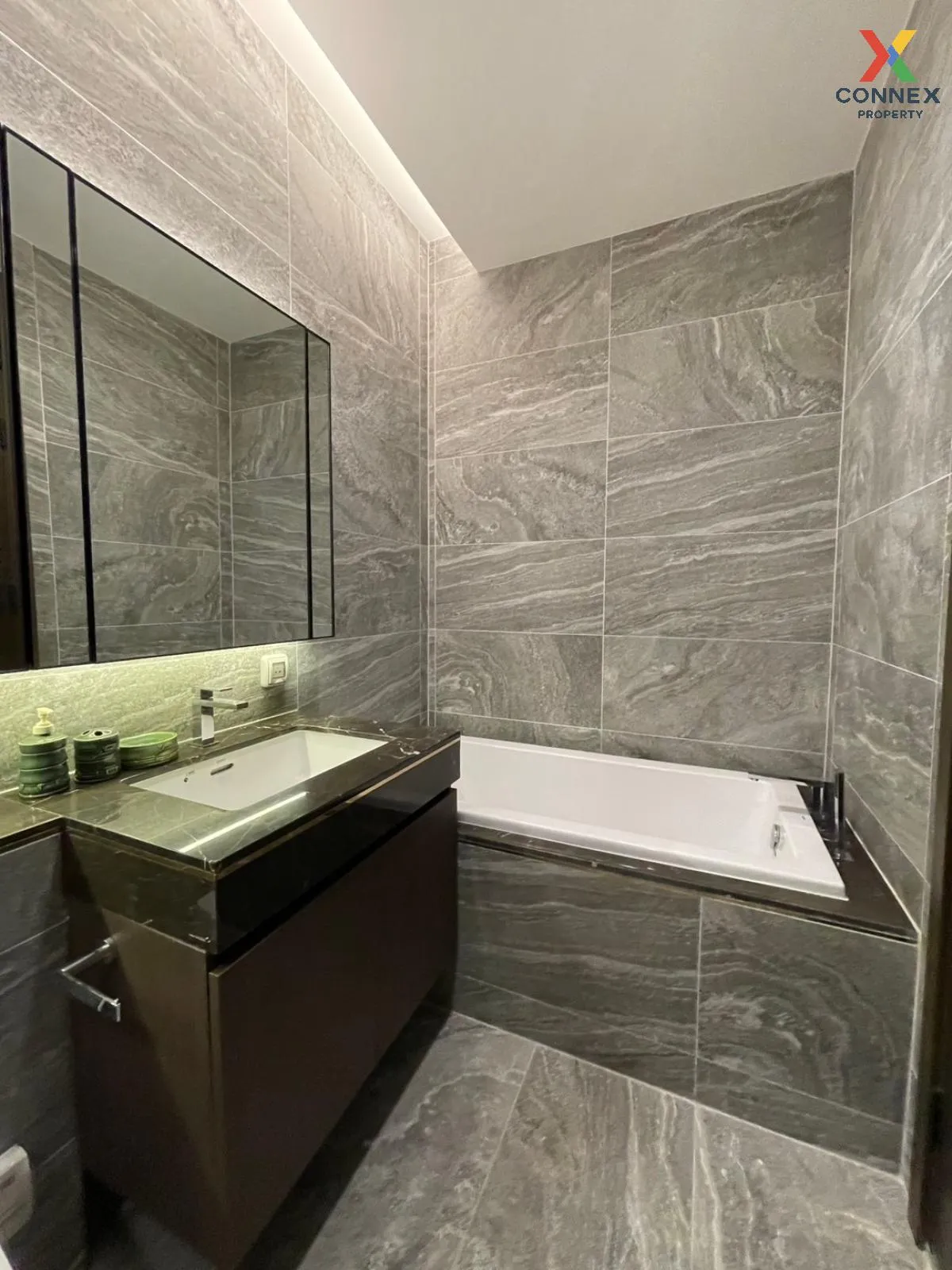 For Rent Condo , The Esse Sukhumvit 36 , BTS-Thong Lo , Phra Khan