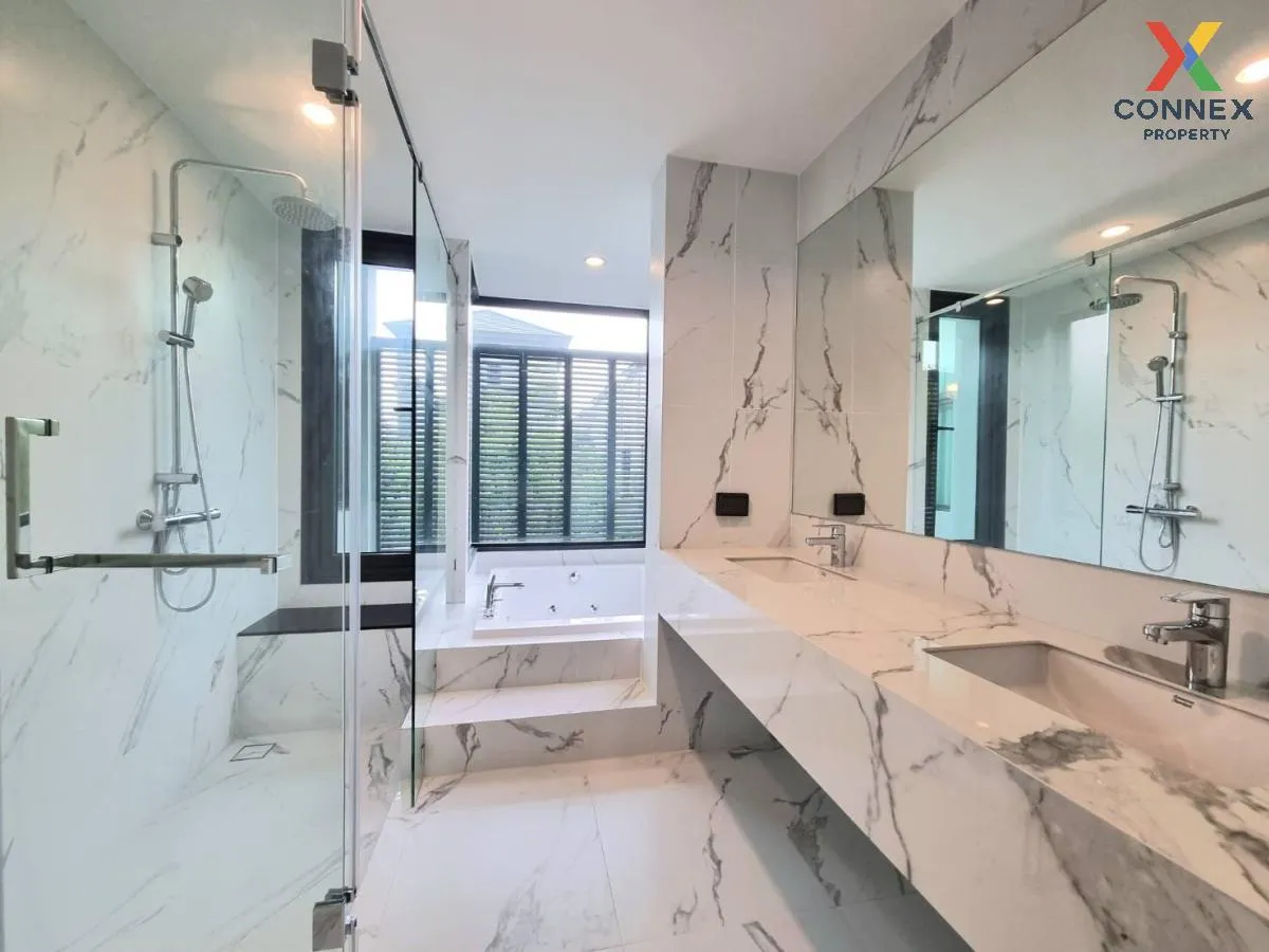 เช่าทาวน์เฮ้าส์/ทาวน์โฮม  เดอะ ซอนเน่ ศรีนครินทร์ บางนา ดอกไม้ เข