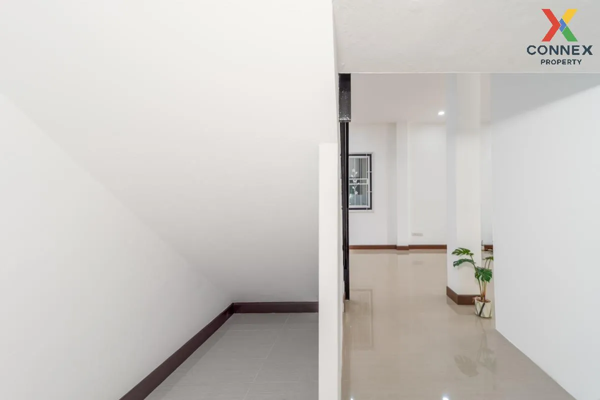 For Sale House , Baan Subthanee 5 Rangsit-Klong 9 , Lam Phak Kut 