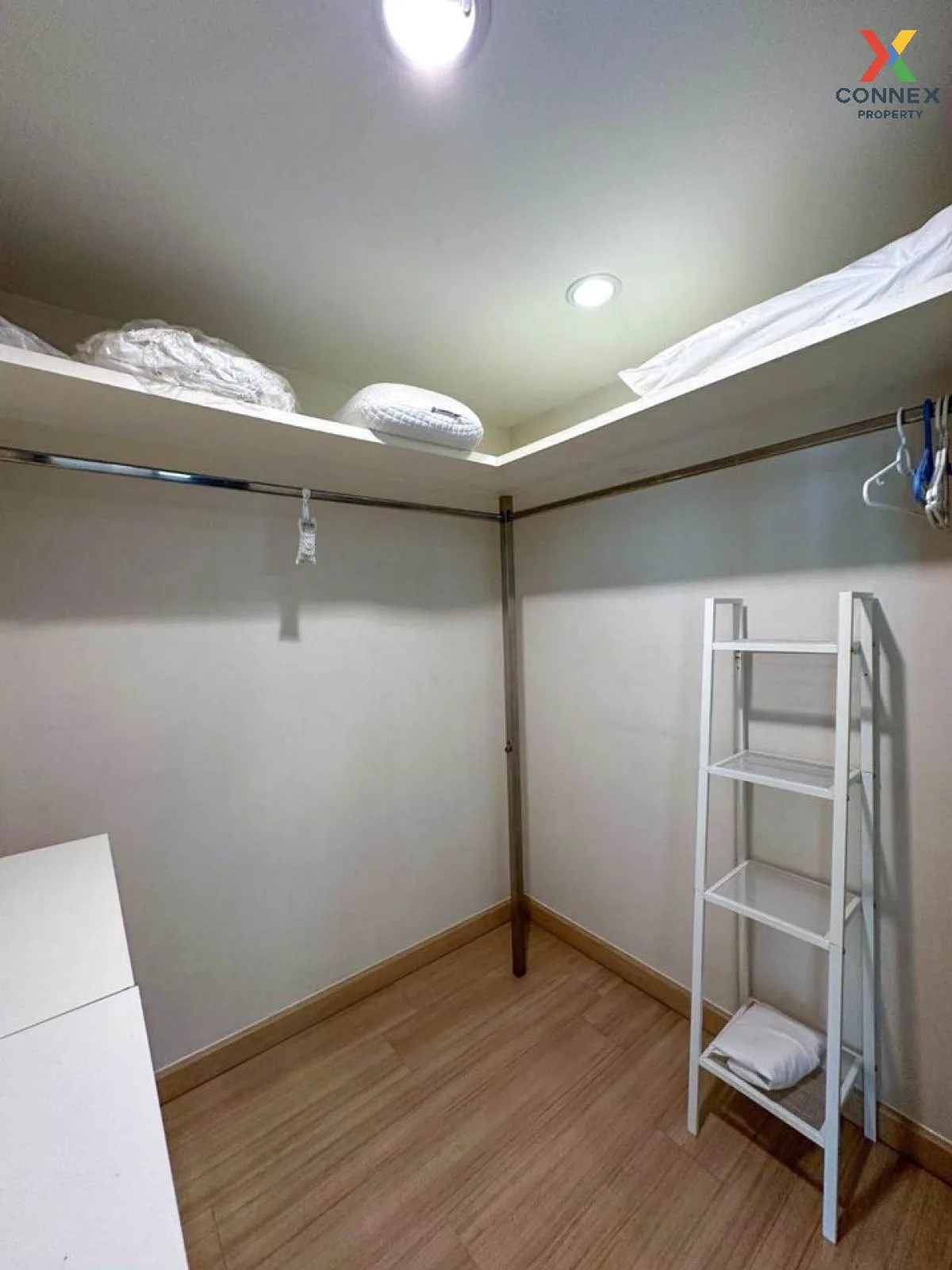 เช่าคอนโด  เดอะ ราชดำริ BTS-สถานีราชดำริ ทุ่งมหาเมฆ เขต ปทุมวัน ก