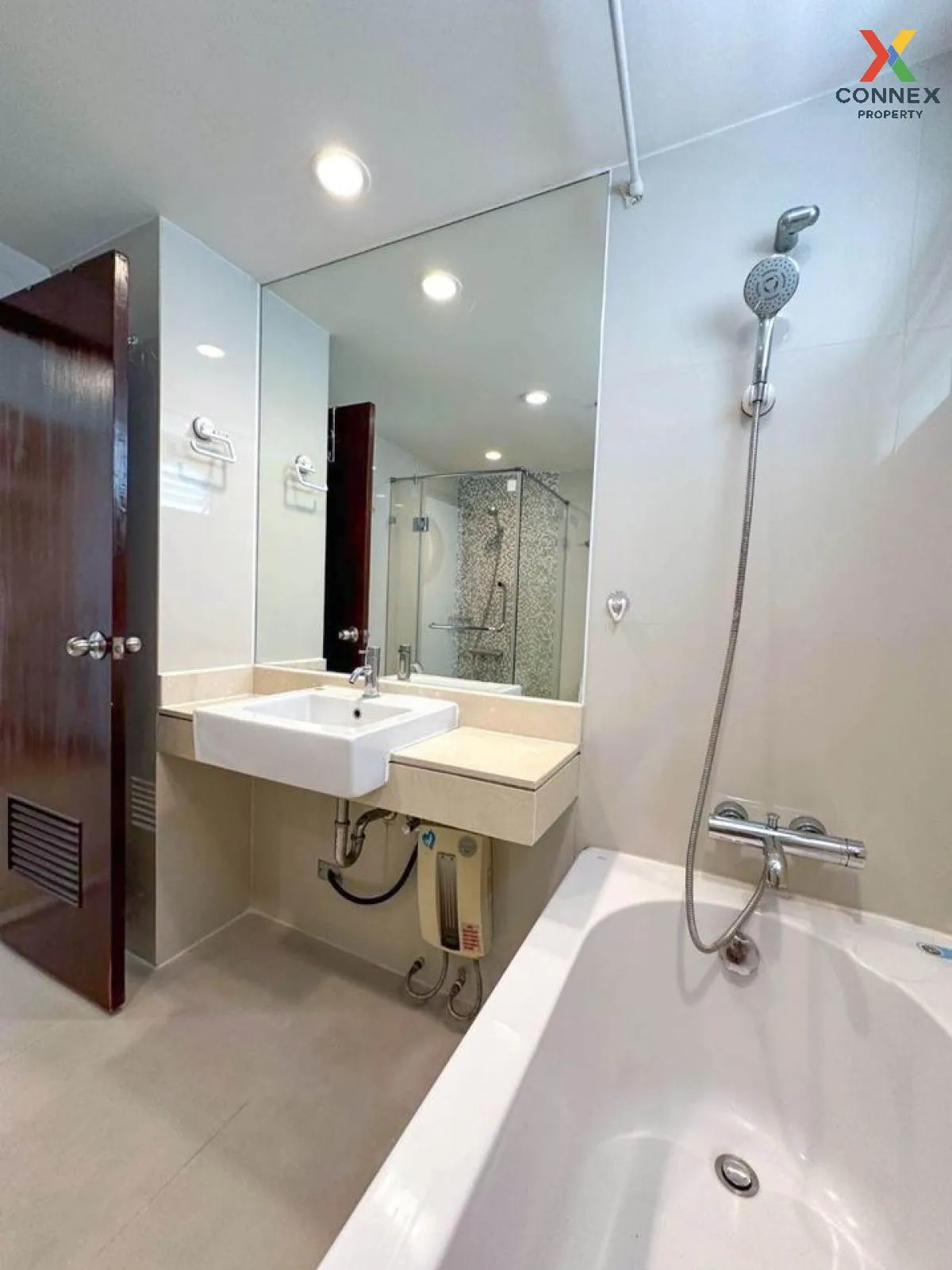 เช่าคอนโด  เดอะ ราชดำริ BTS-สถานีราชดำริ ทุ่งมหาเมฆ เขต ปทุมวัน ก