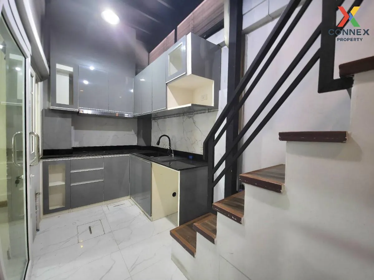 ขายทาวน์เฮ้าส์/ทาวน์โฮม  ทาวน์โฮม โกลเด้น ทาวน์ 2 ปิ่นเกล้า - จรั