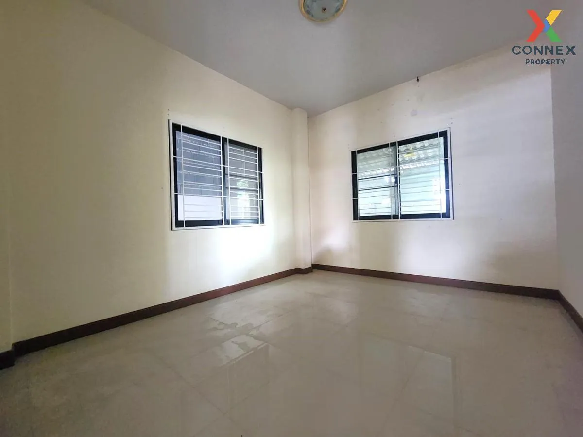 ขายบ้าน  รินรดา หนองกะขะ พานทอง ชลบุรี CX-103870