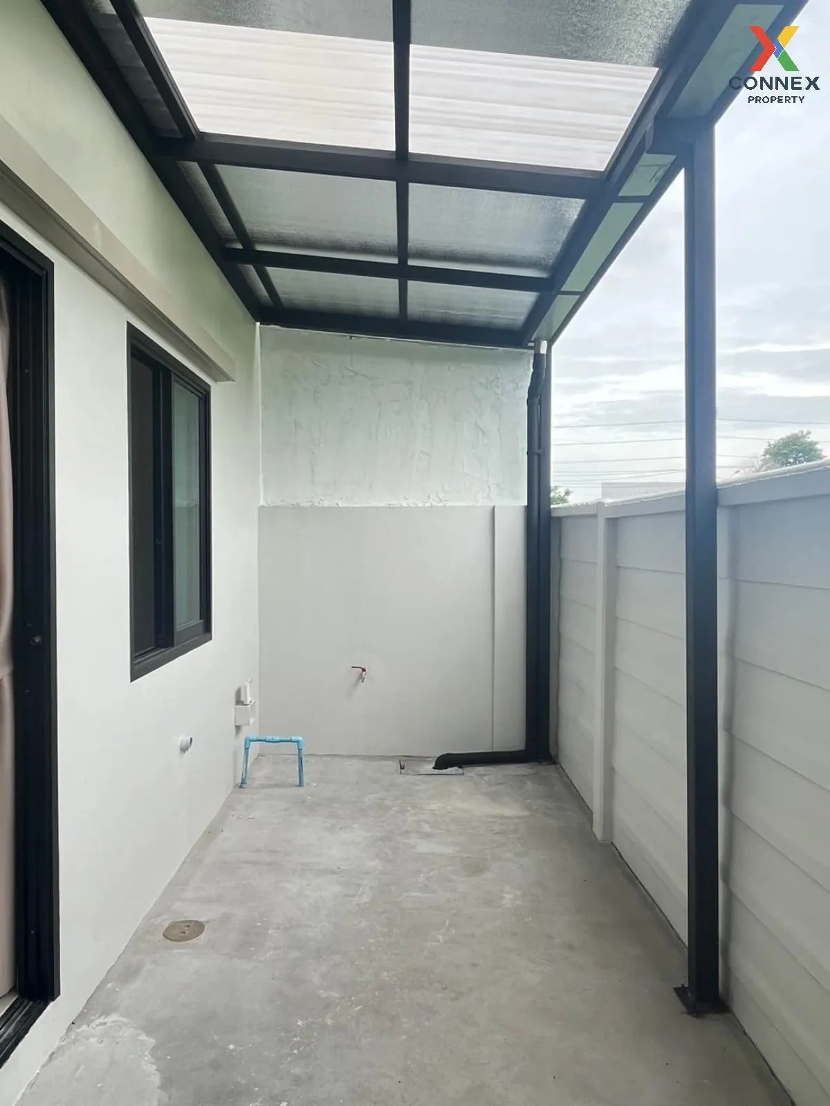 เช่าทาวน์เฮ้าส์/ทาวน์โฮม  แกรนด์เวโรน่า รามคำแหง - ร่มเกล้า มีนบุ