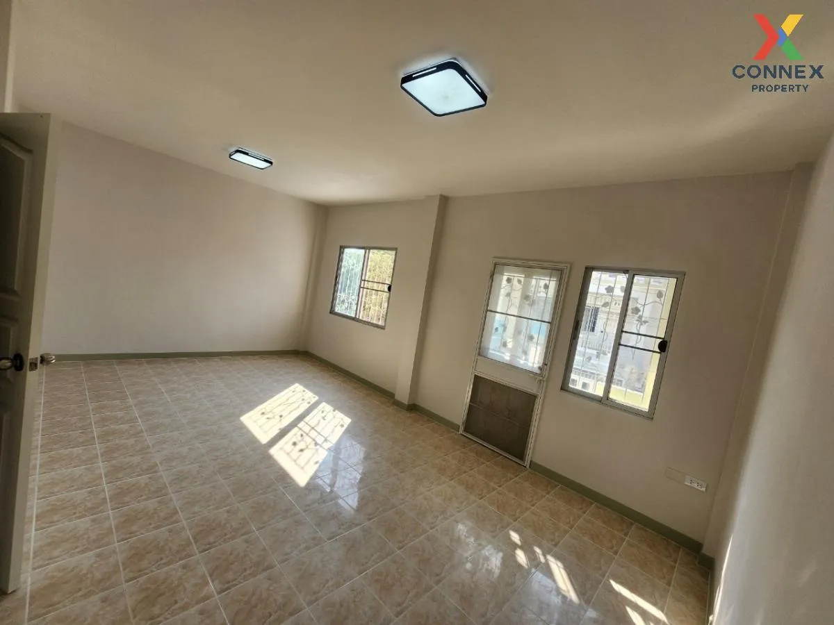 For Sale Townhouse/Townhome  , Wiset Suk Nakhon see fah , Phantha