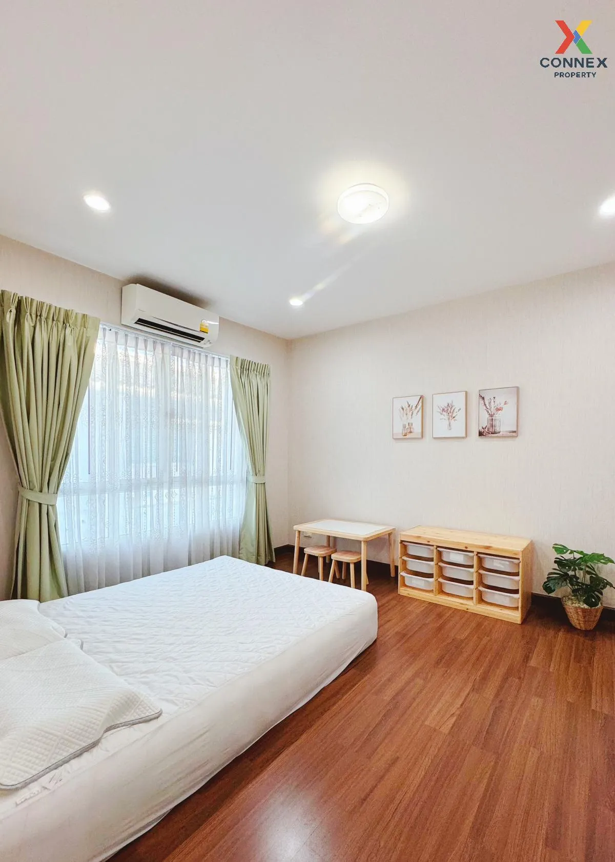 For Rent Townhouse/Townhome  , Leon Sukhumvit 62 , BTS-Bang Chak 