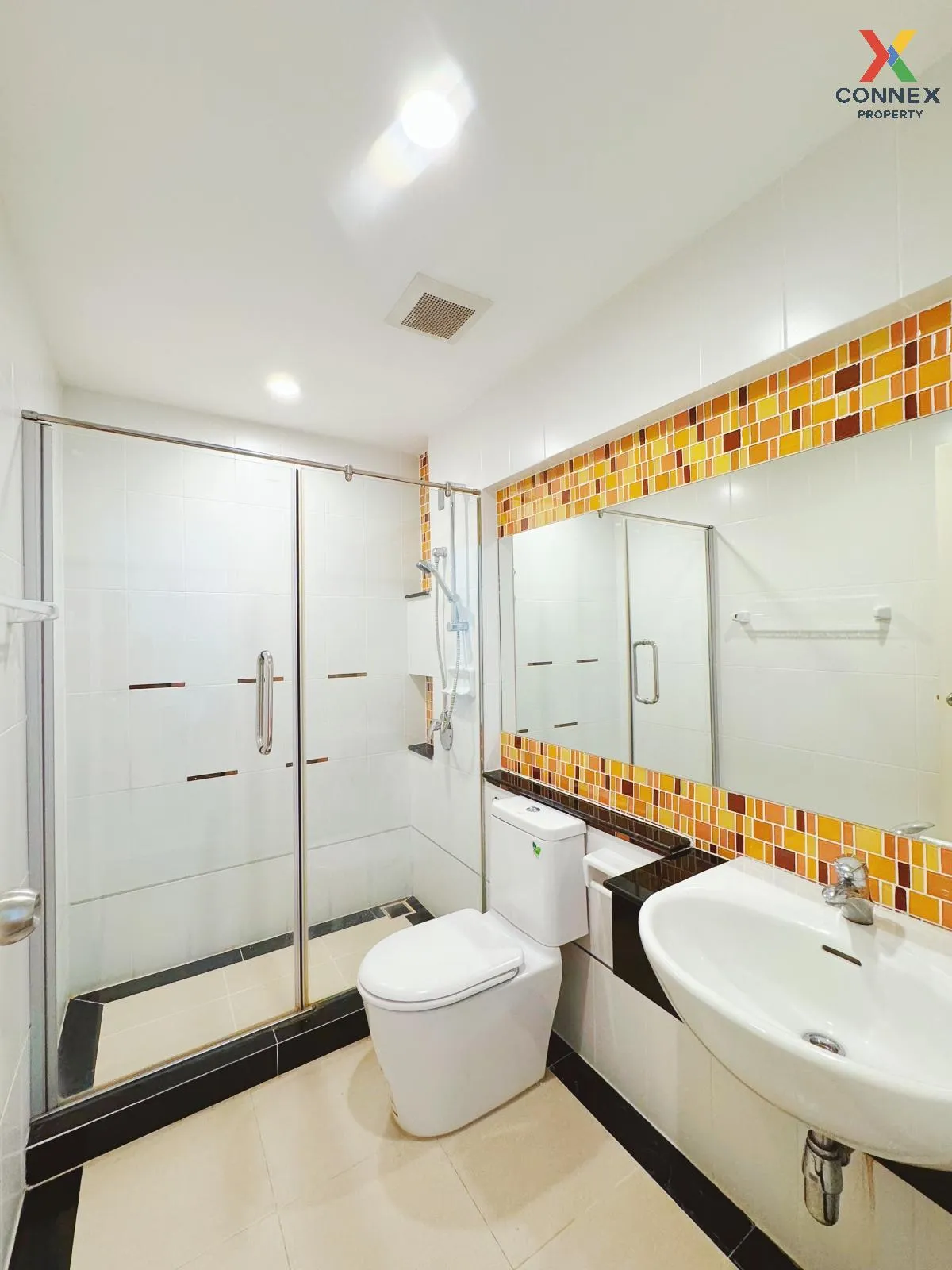 For Rent Townhouse/Townhome  , Leon Sukhumvit 62 , BTS-Bang Chak 