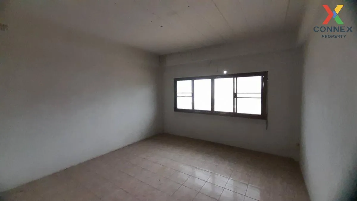 For Sale Commercial building, 4 floors, 3 units next to each othe