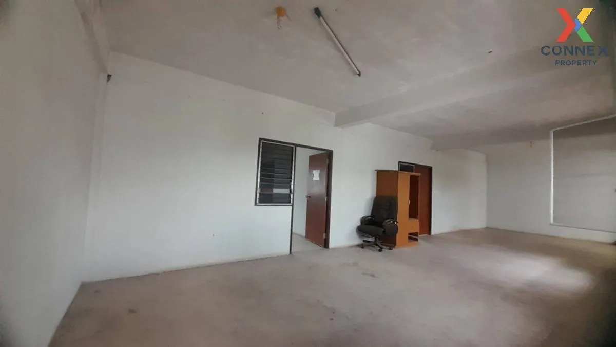 For Sale Commercial building, 4 floors, 3 units next to each othe