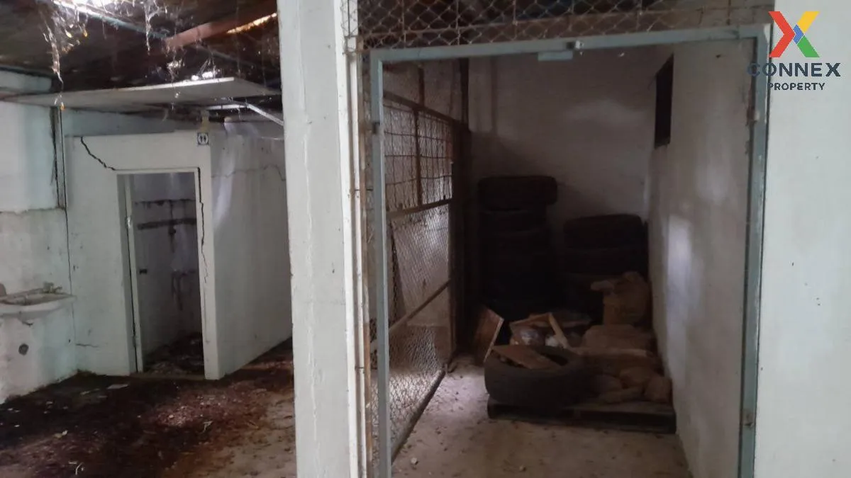 For Sale Commercial building, 4 floors, 3 units next to each othe