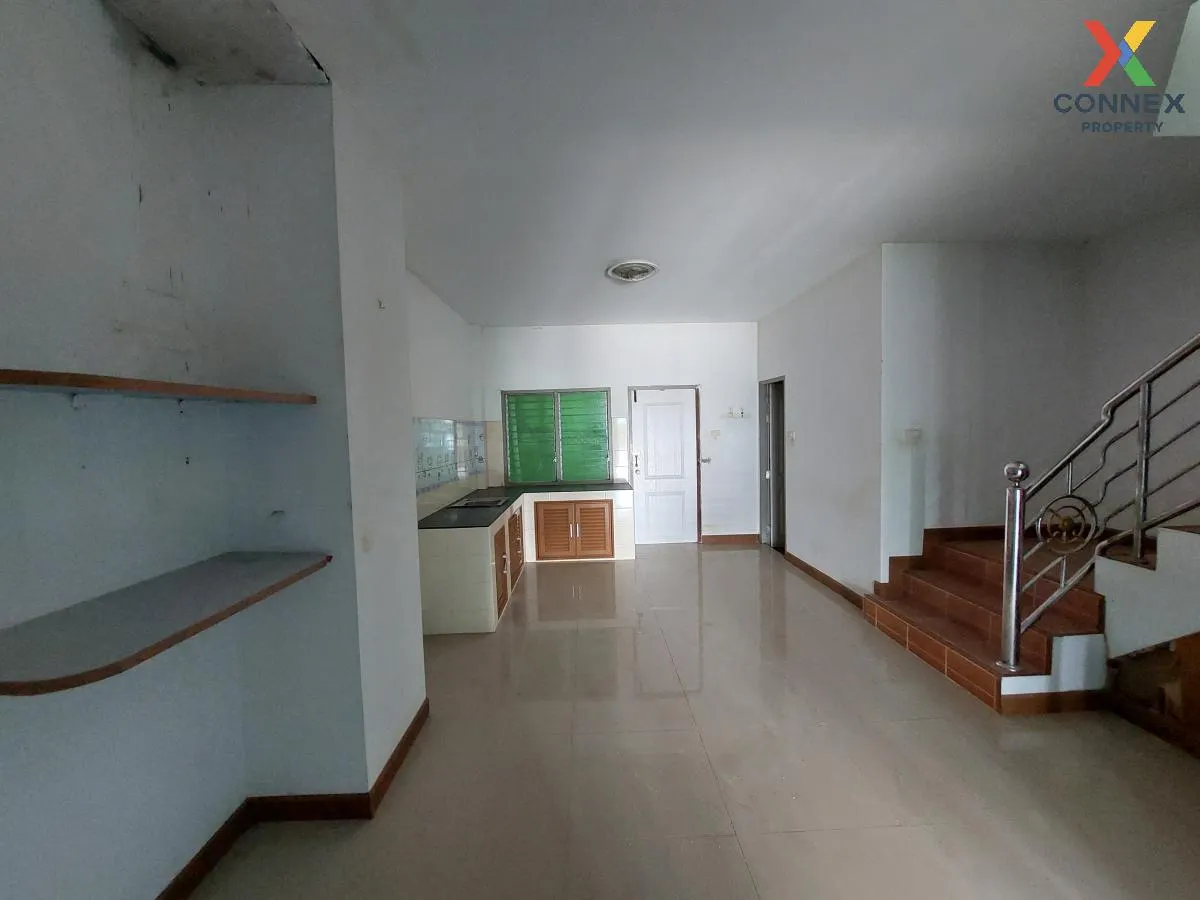 ขายทาวน์เฮ้าส์/ทาวน์โฮม  โชติกา โมเดิร์นนิตี้ พานทอง พานทอง ชลบุร 3