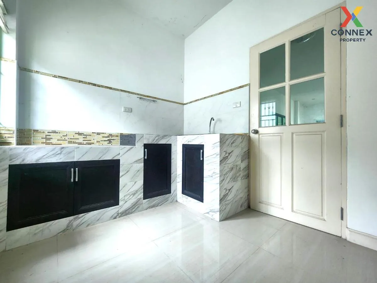 ขายบ้าน  นารา วิลล์ หนองกะขะ พานทอง ชลบุรี CX-104058