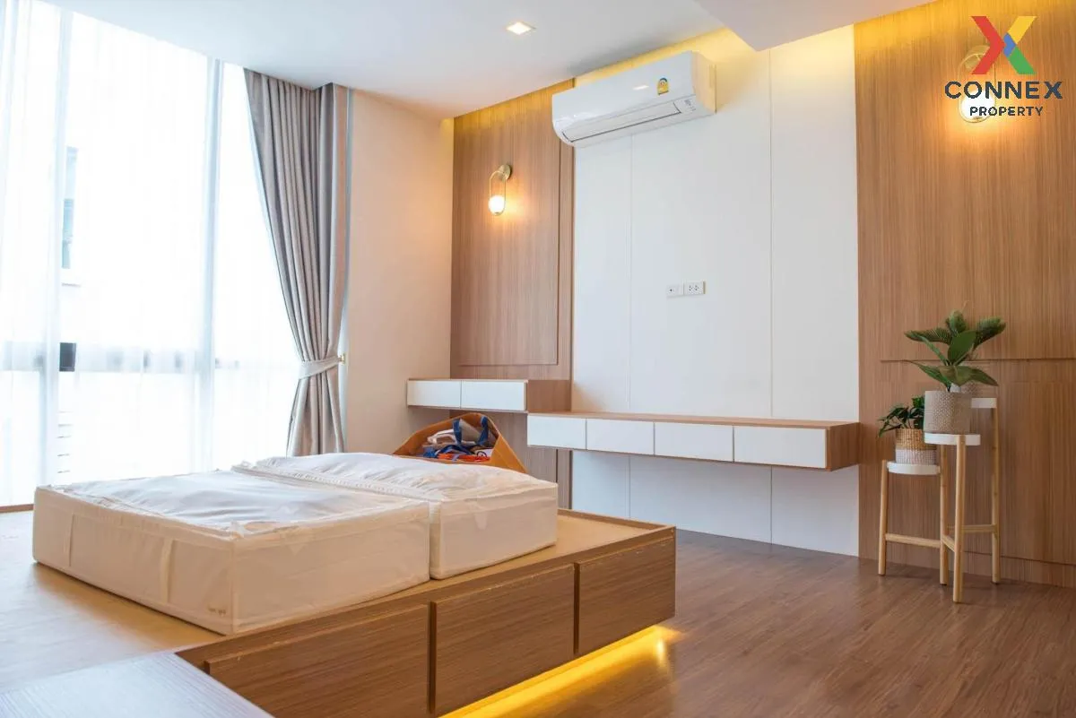 For Sale Townhouse/Townhome  , Patio Pattanakarn , Suan Luang , S