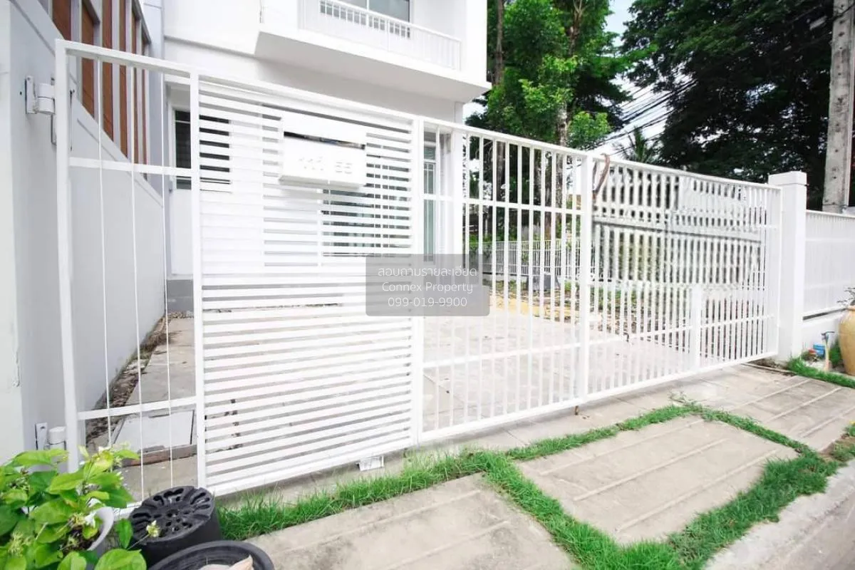 ขายทาวน์เฮ้าส์/ทาวน์โฮม  บ้านใหม่ 1 ห้องมุม ท่าข้าม เขต บางขุนเที 3