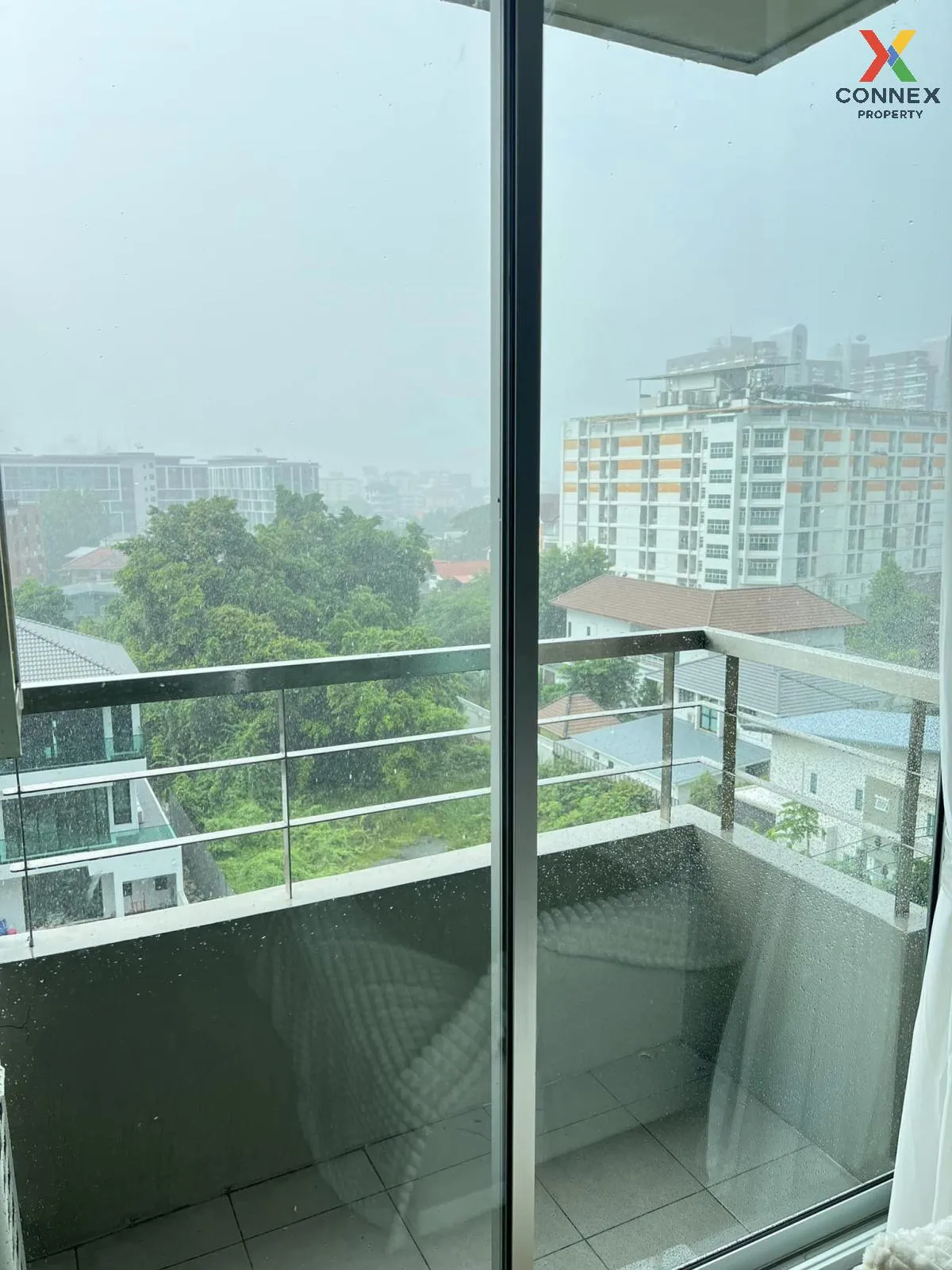 เช่าคอนโด  เดอะ คริส รัชดา 17 MRT-สุทธิสาร ดินแดง เขต ดินแดง กรุง