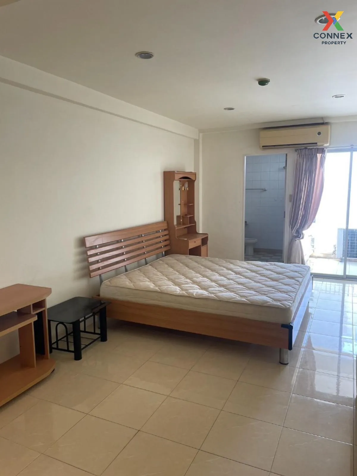 ขายคอนโด  เดอะ คัลเลอร์ ลีฟวิ่ง คอนโดมิเนียม MRT-ศรีเทพา (สายสีเห 3