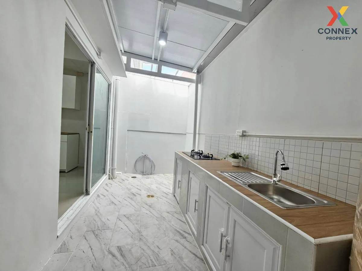 ขายทาวน์เฮ้าส์/ทาวน์โฮม  อินดี้ ประชาอุทิศ 1 รีโนเวทใหม่ ทุ่งครุ  ขายทาวน์เฮ้าส์/ทาวน์โฮม  อินดี้ ประชาอุทิศ 1 รีโนเวทใหม่ ทุ่งครุ