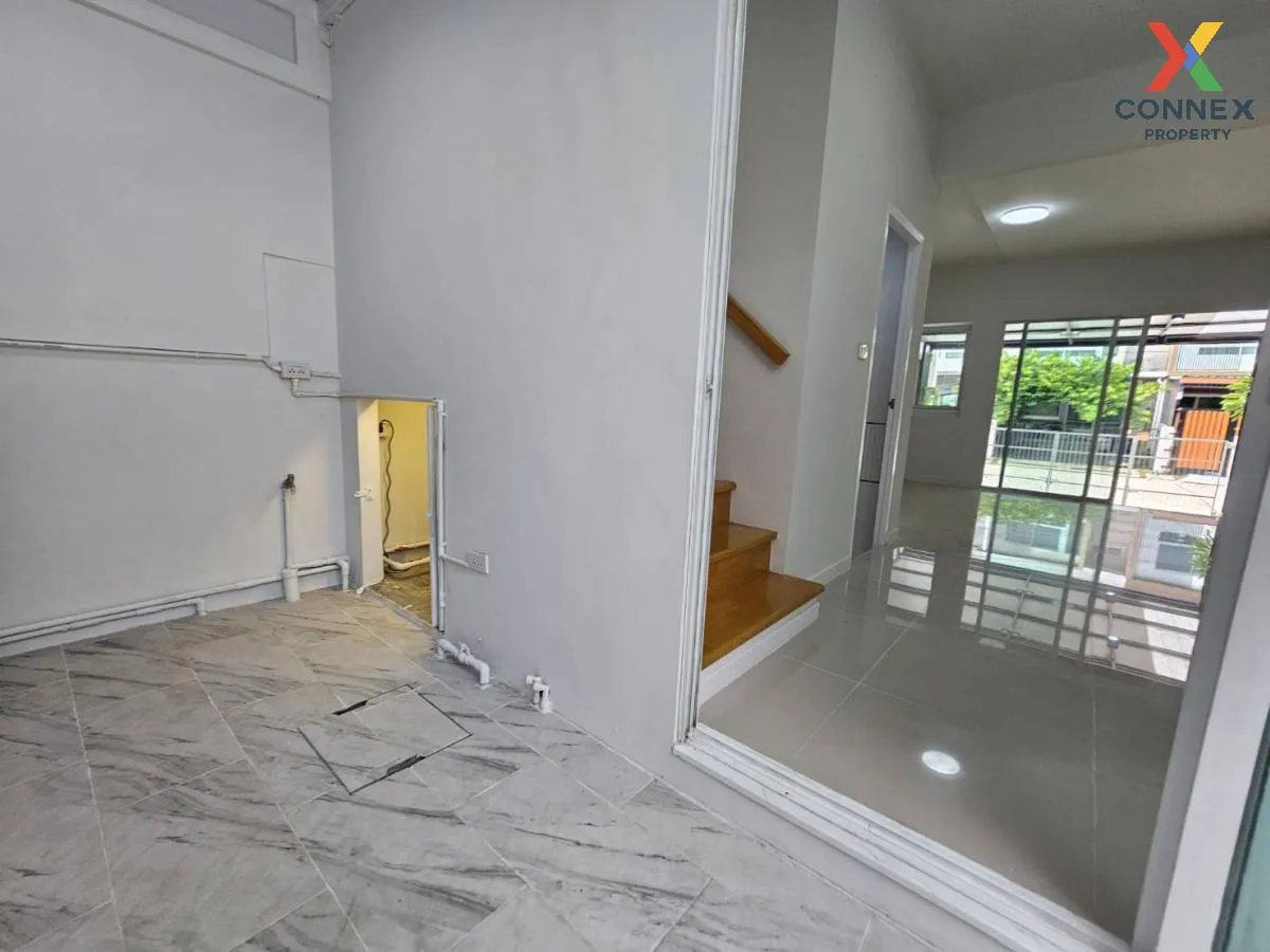 ขายทาวน์เฮ้าส์/ทาวน์โฮม  อินดี้ ประชาอุทิศ 1 รีโนเวทใหม่ ทุ่งครุ  ขายทาวน์เฮ้าส์/ทาวน์โฮม  อินดี้ ประชาอุทิศ 1 รีโนเวทใหม่ ทุ่งครุ