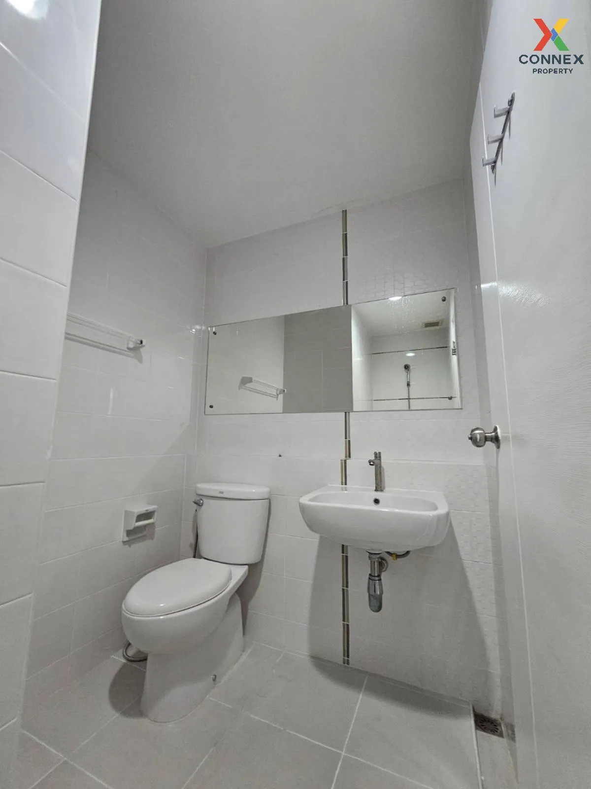 ขายทาวน์เฮ้าส์/ทาวน์โฮม  อินดี้ ประชาอุทิศ 1 รีโนเวทใหม่ ทุ่งครุ  ขายทาวน์เฮ้าส์/ทาวน์โฮม  อินดี้ ประชาอุทิศ 1 รีโนเวทใหม่ ทุ่งครุ