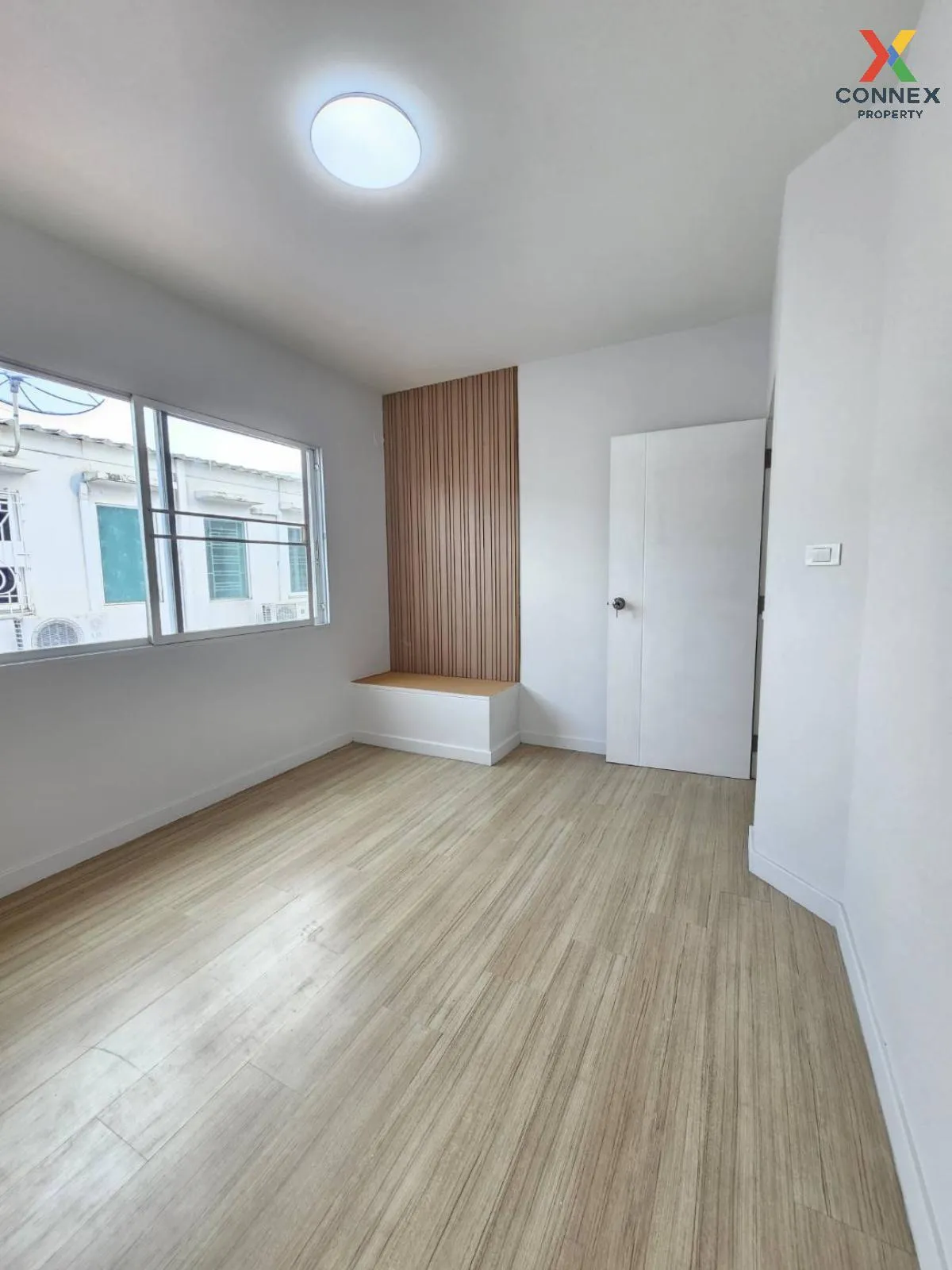 ขายทาวน์เฮ้าส์/ทาวน์โฮม  อินดี้ ประชาอุทิศ 1 รีโนเวทใหม่ ทุ่งครุ  ขายทาวน์เฮ้าส์/ทาวน์โฮม  อินดี้ ประชาอุทิศ 1 รีโนเวทใหม่ ทุ่งครุ