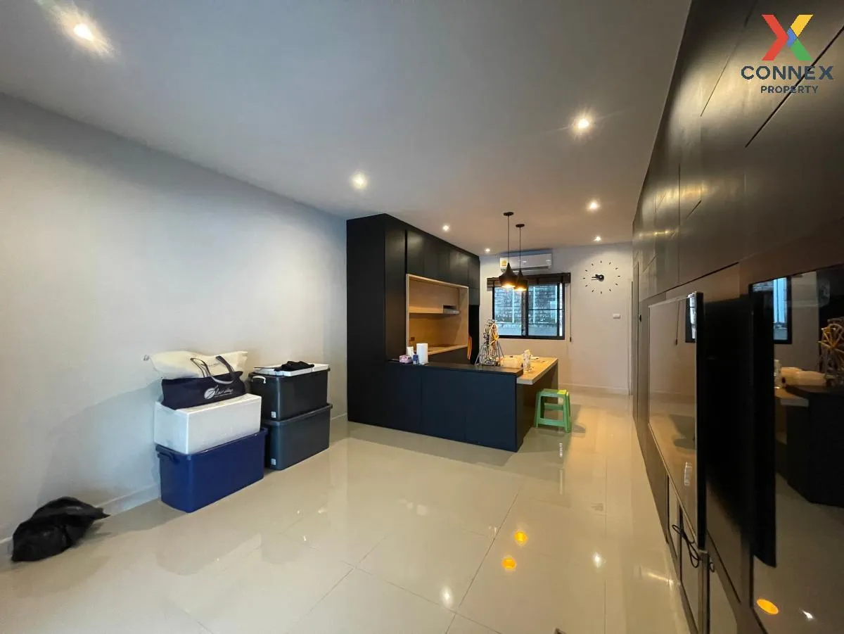 ขายทาวน์เฮ้าส์/ทาวน์โฮม  โมดิวิลล่า ปิ่นเกล้า - วงแหวน ศาลากลาง บ