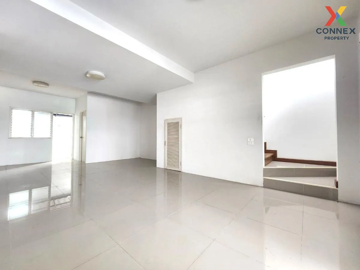 ขายทาวน์เฮ้าส์/ทาวน์โฮม  แฟมิลี่ซิตี้ พานทอง หนองกะขะ พานทอง ชลบุ