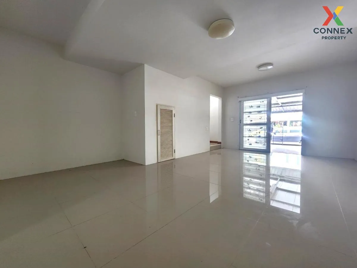 ขายทาวน์เฮ้าส์/ทาวน์โฮม  แฟมิลี่ซิตี้ พานทอง หนองกะขะ พานทอง ชลบุ