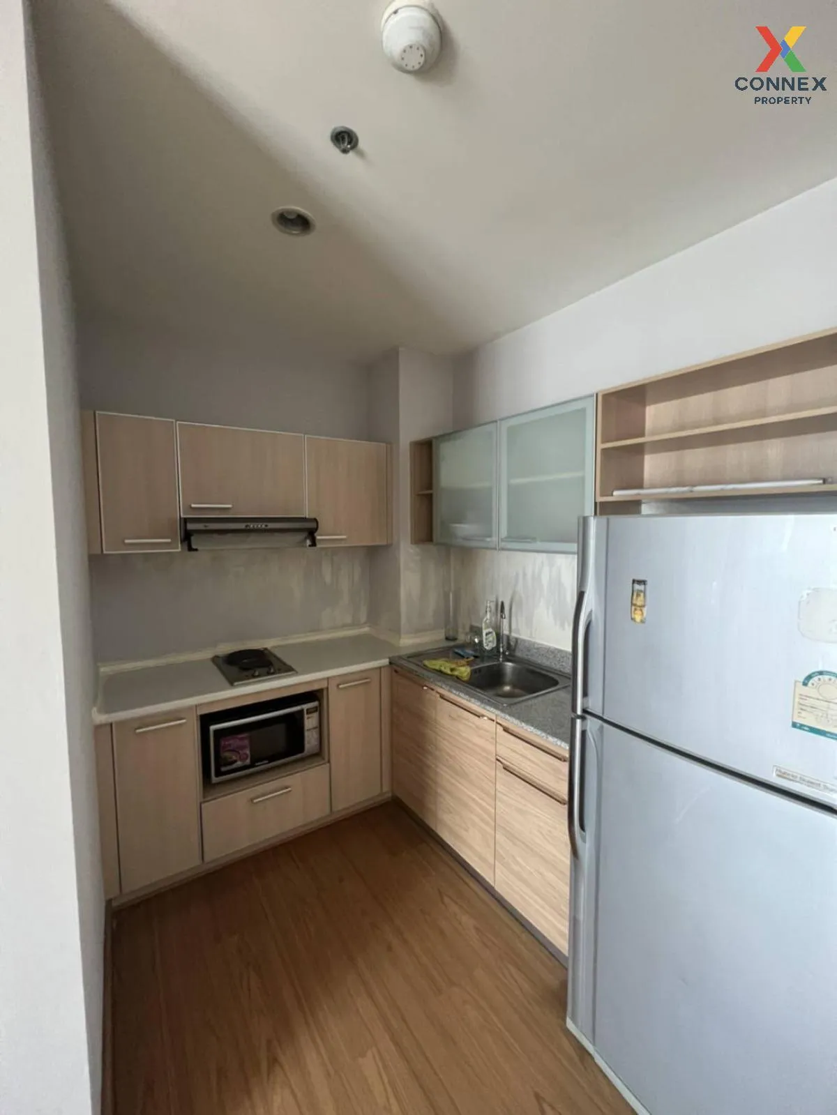 เช่าคอนโด  เดอะ คอมพลีท นราธิวาส BTS-ช่องนนทรี ช่องนนทรี เขต ยานน