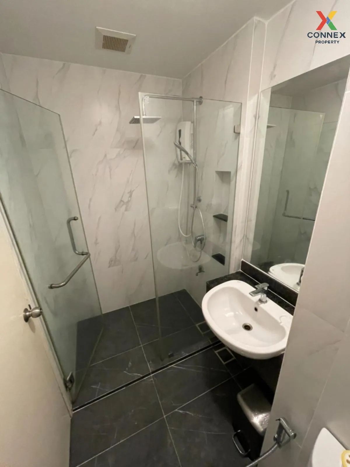 For Rent Condo , The Parkland Srinakarin Lakeside , Bang Na , Don