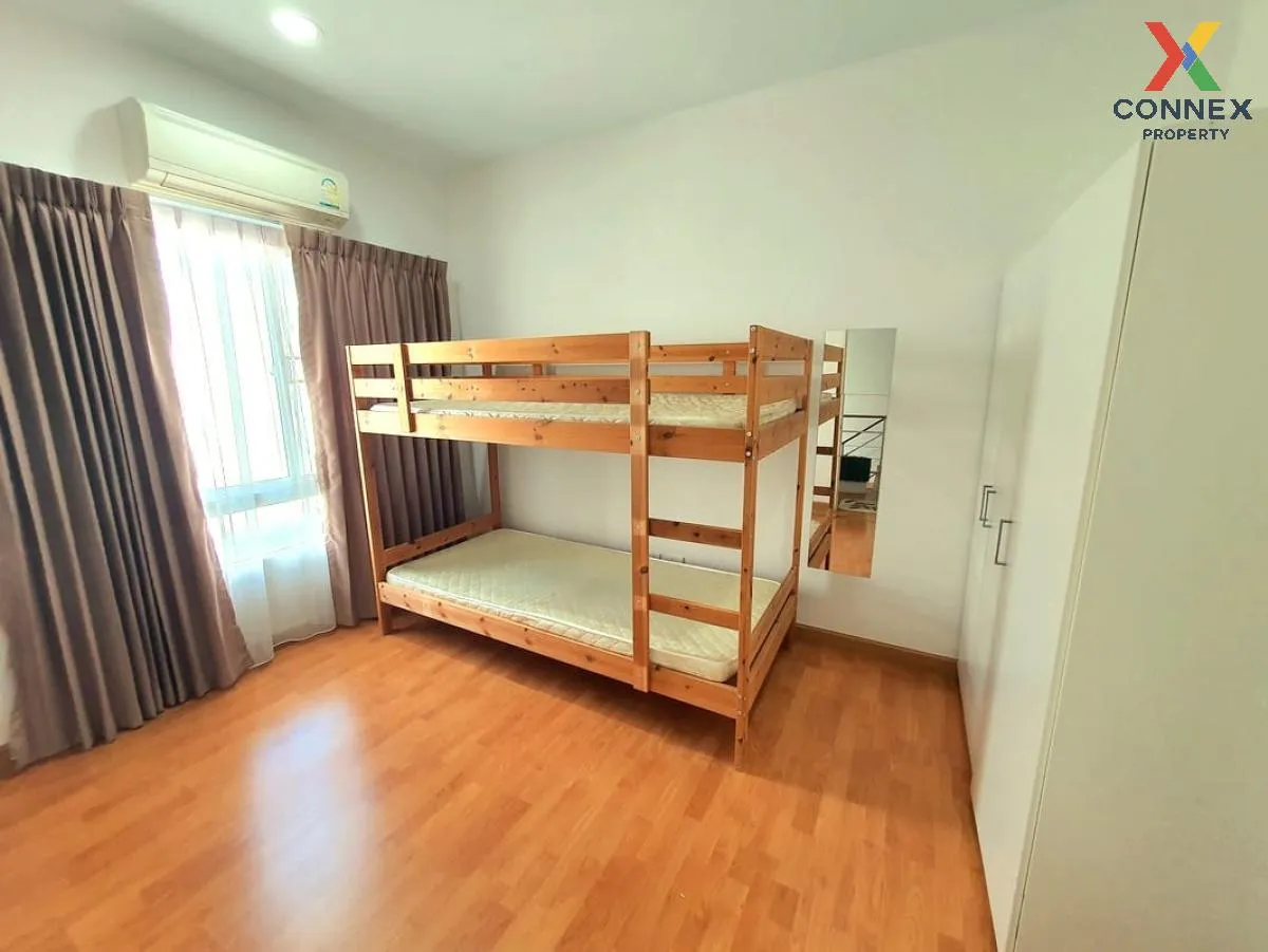 For Rent Townhouse/Townhome  , Baan Klang Muang S - Sense Srinakh