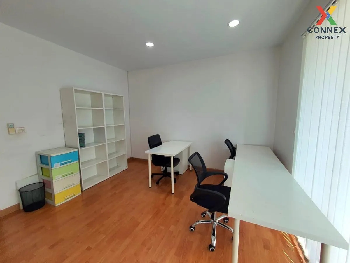 For Rent Townhouse/Townhome  , Baan Klang Muang S - Sense Srinakh