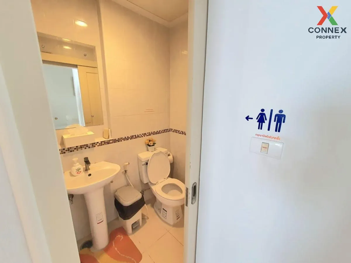 For Rent Townhouse/Townhome  , Baan Klang Muang S - Sense Srinakh