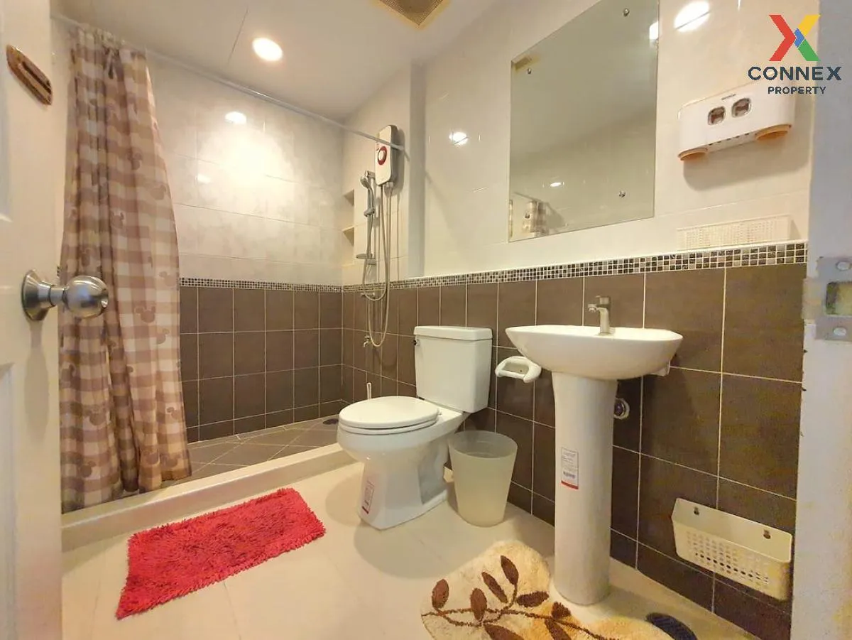 For Rent Townhouse/Townhome  , Baan Klang Muang S - Sense Srinakh