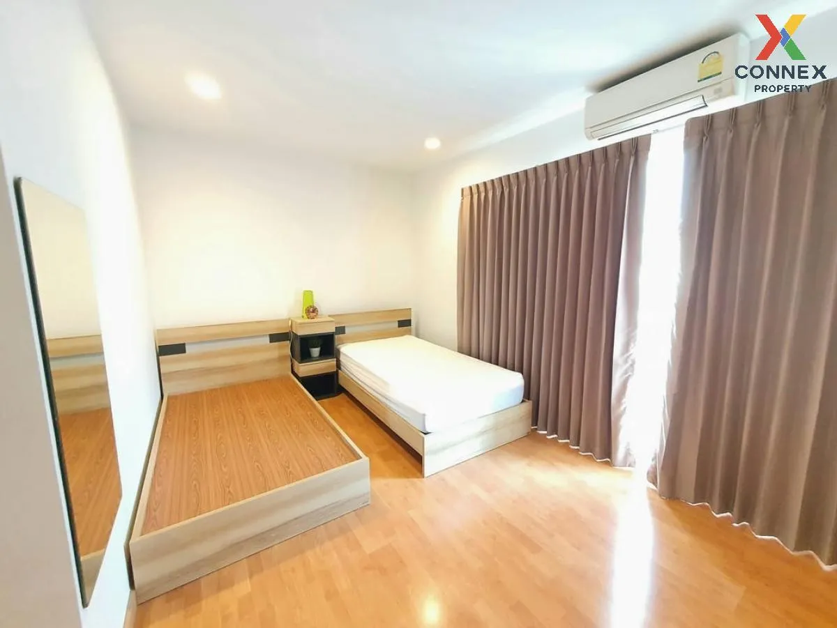 For Rent Townhouse/Townhome  , Baan Klang Muang S - Sense Srinakh