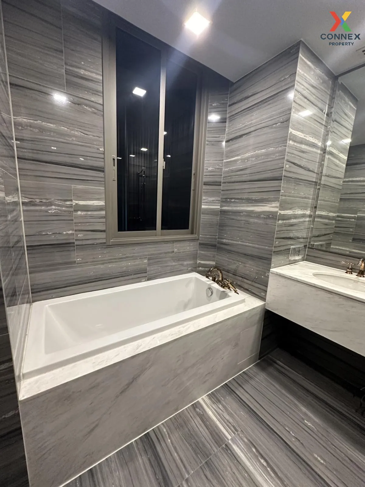 เช่าคอนโด  แอชตัน เรสซิเดนซ์ 41 BTS-พร้อมพงษ์ คลองตันเหนือ เขต วั