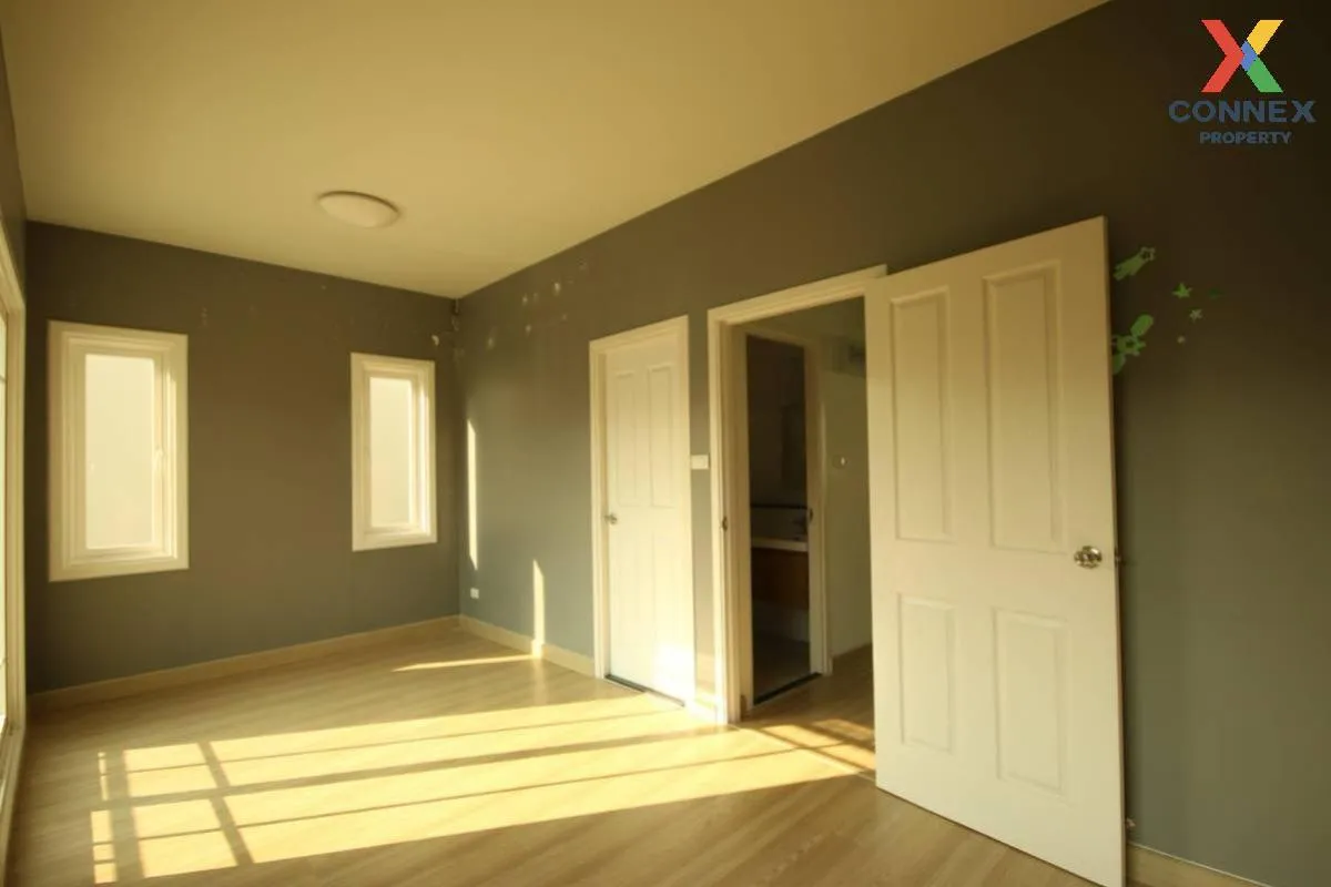 For Sale House , The Village Kanjanapisek – Ratchapruek , Sai Noi