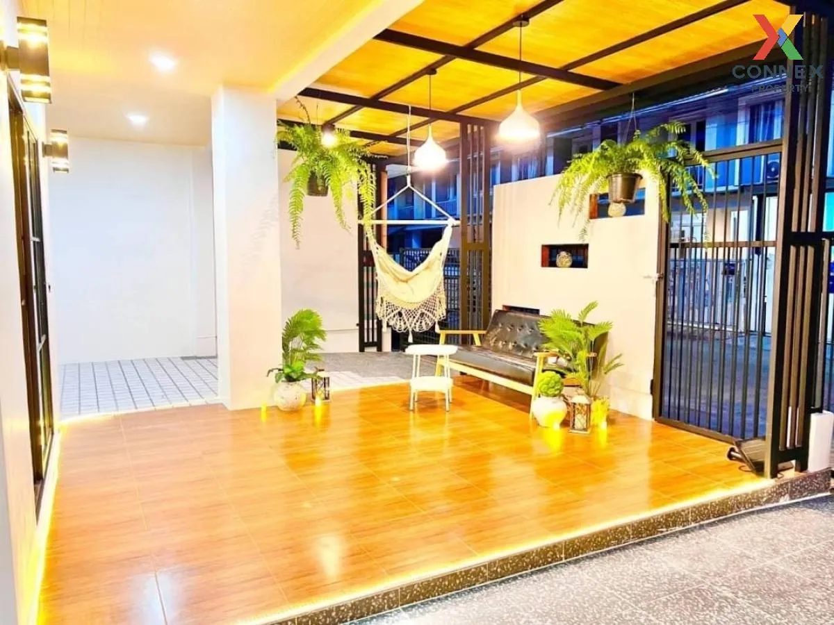 For Sale Townhouse/Townhome  , Baan Pruksa 11 , newly renovated , 4
