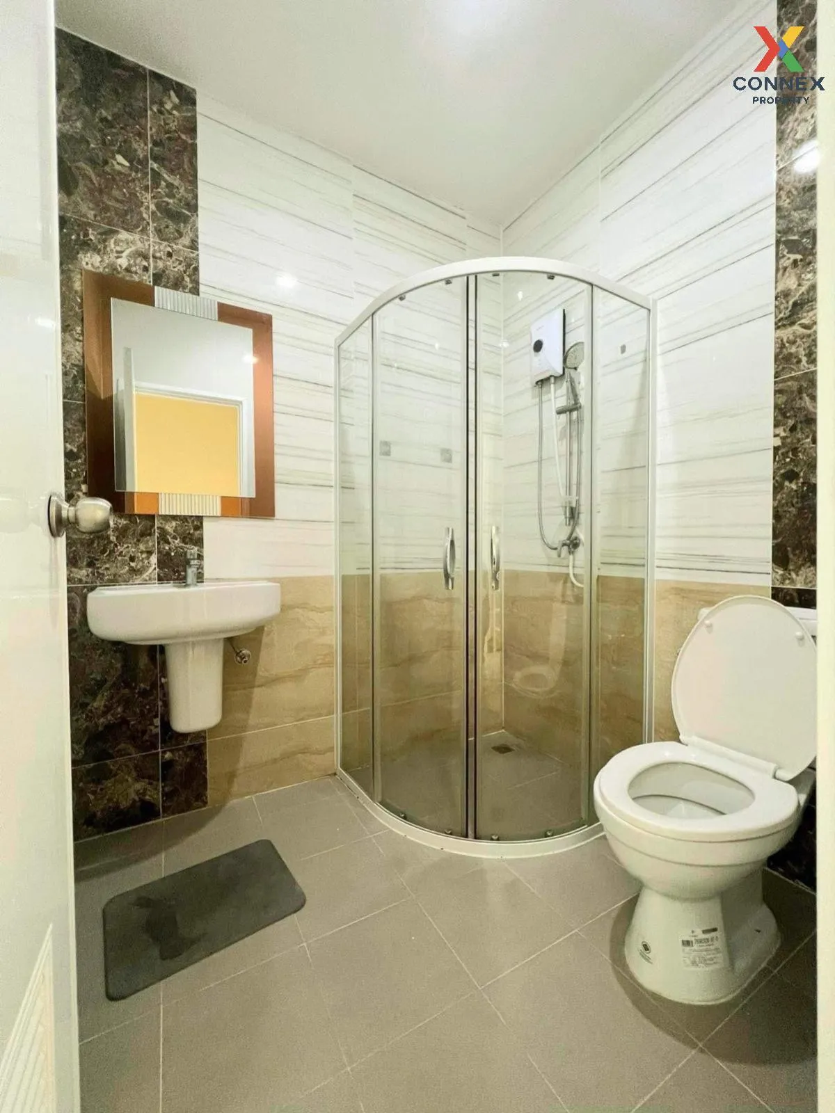 ขายทาวน์เฮ้าส์/ทาวน์โฮม  โกลเด้น ทาวน์ 3 บางนา-สวนหลวง ดอกไม้ เขต