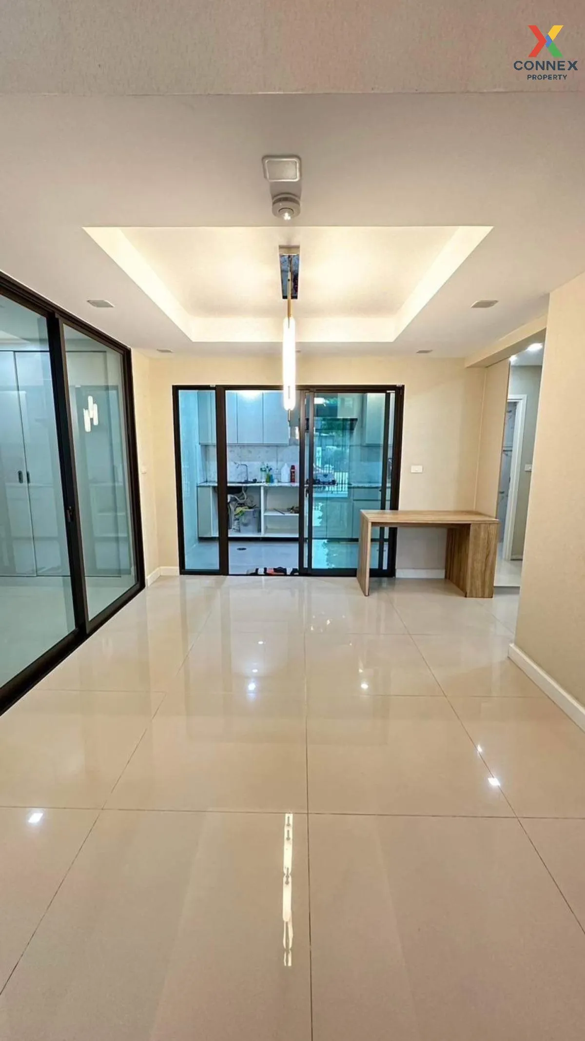 ขายทาวน์เฮ้าส์/ทาวน์โฮม  พาทิโอ พัฒนาการ 32 MRT-กลันตัน (สายสีเหล