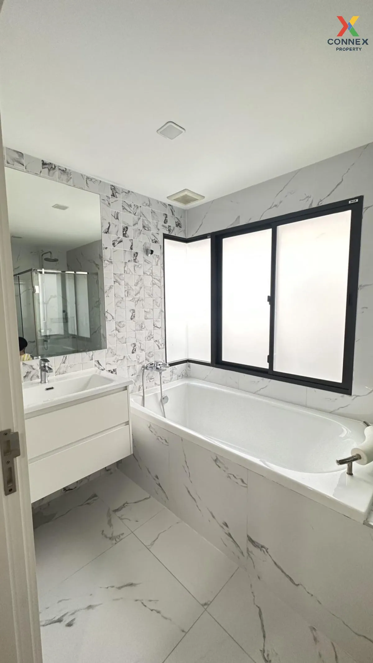 ขายทาวน์เฮ้าส์/ทาวน์โฮม  พาทิโอ พัฒนาการ 32 MRT-กลันตัน (สายสีเหล