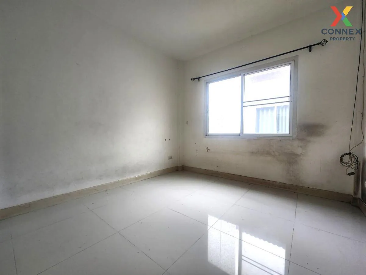 ขายทาวน์เฮ้าส์/ทาวน์โฮม  ทรัพย์รุ่งเรือง ซิตี้ 2 บ้านเก่า พานทอง 