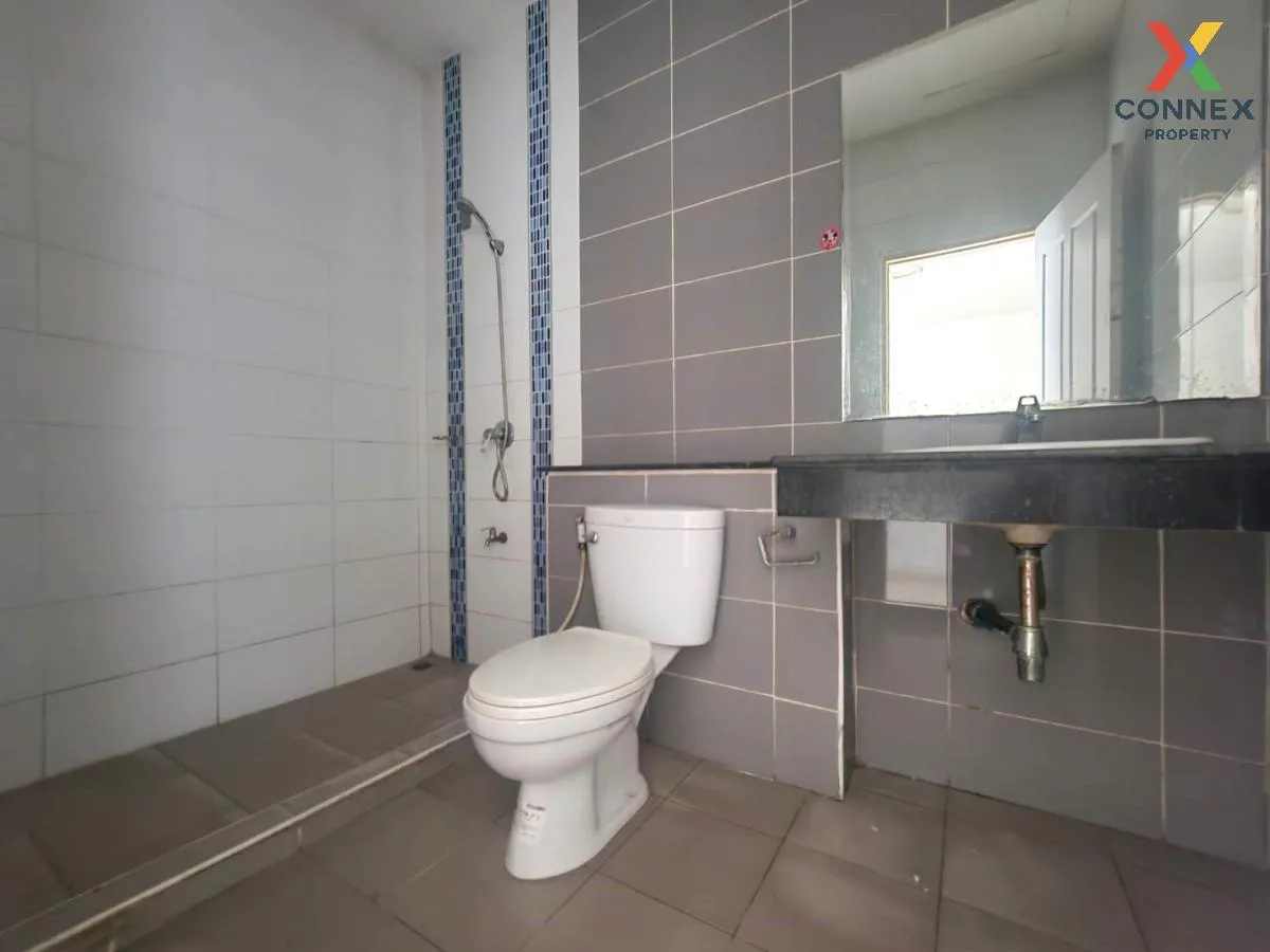 ขายทาวน์เฮ้าส์/ทาวน์โฮม  ทรัพย์รุ่งเรือง ซิตี้ 2 บ้านเก่า พานทอง 