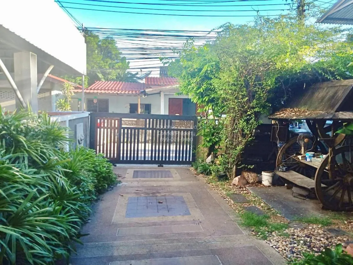 For Sale built house Soi Ramintra 65 , Tha Raeng , Bang Khen , Ba 3