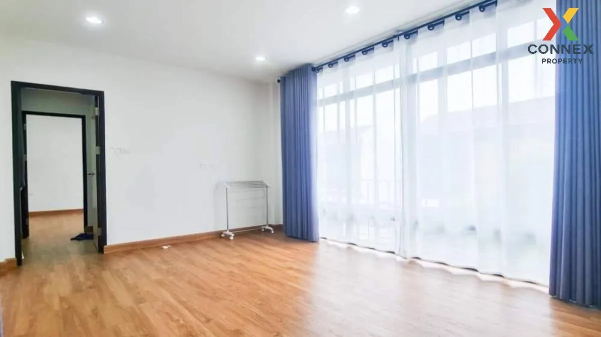 For Sale House , The Embrace Chatuchot - Ramintra , corner unit ,