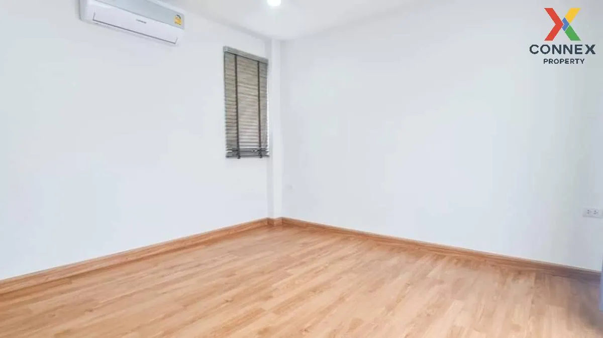 For Sale House , The Embrace Chatuchot - Ramintra , corner unit ,