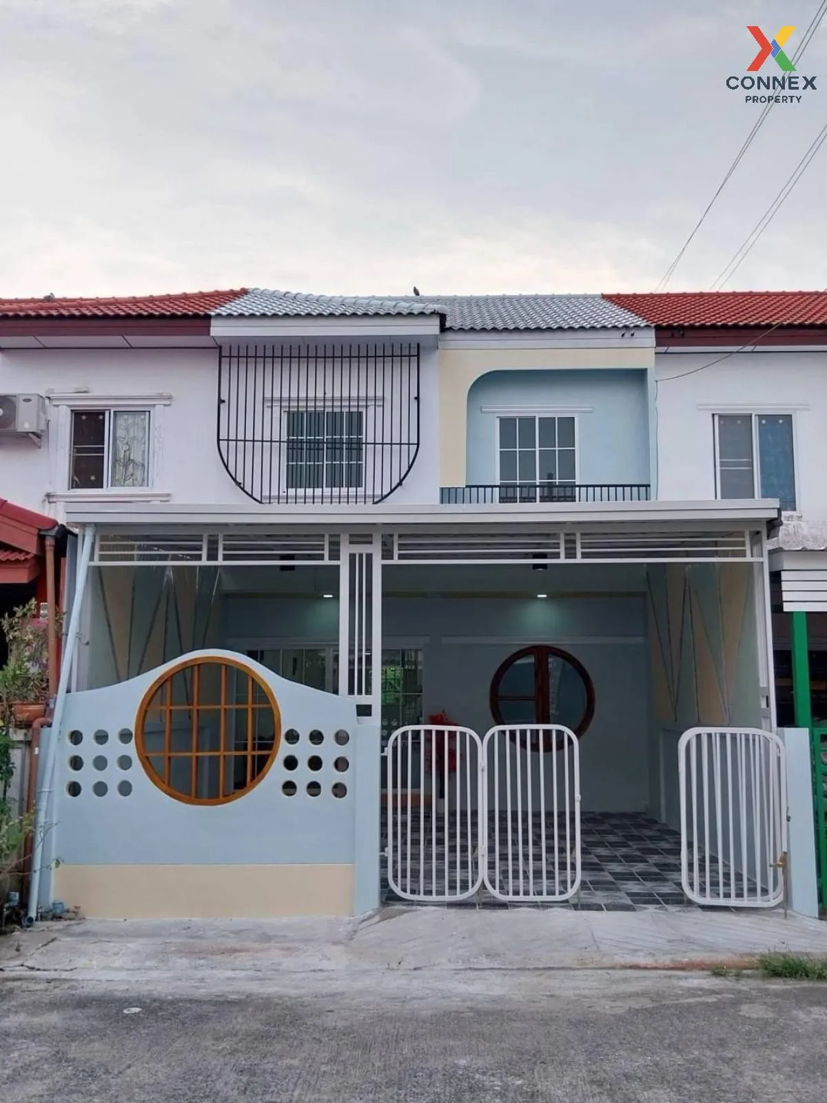 For Sale Townhouses Kittichai11 , newly renovated , Nong Chok , N 1