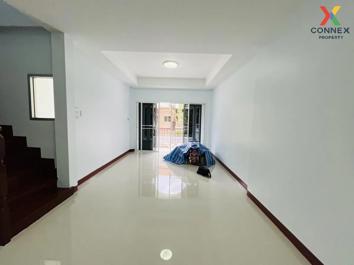 For Sale Townhouse/Townhome  , Sathorn Grand Ville , newly renova 4