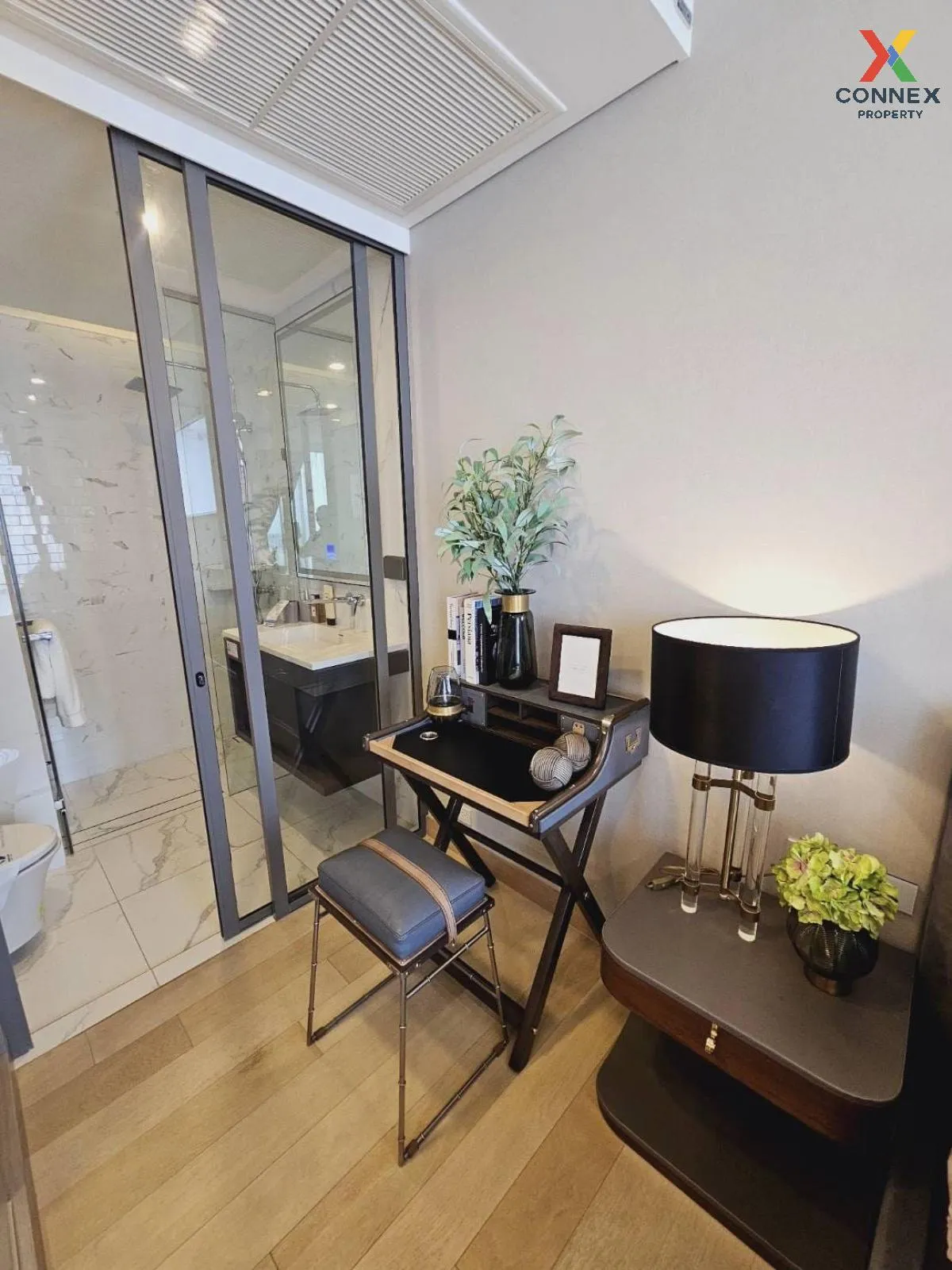 ขายคอนโด  ไซมิส เอ๊กซ์คลูซีพ ควีนส์ MRT-ศูนย์การประชุมแห่งชาติสิร 4