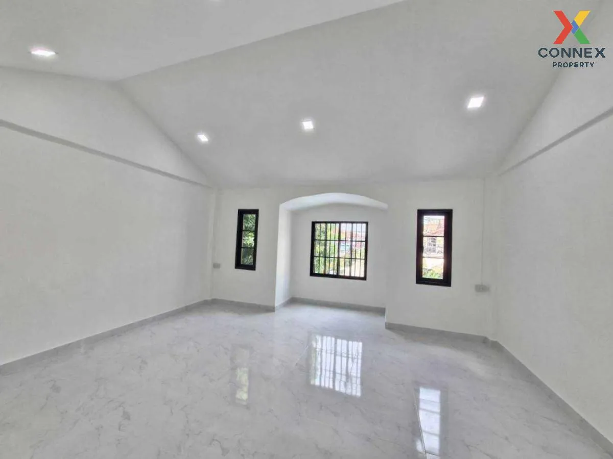 For Sale Townhouse/Townhome  , K.C. Ramindra 1 , newly renovated 